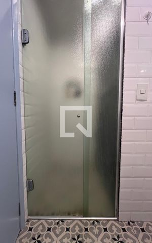 Apartamento à venda com 70m², 3 quartos e 1 vaga Apartamento à venda com 70m², 3 quartos e 1 vagaBanheiro