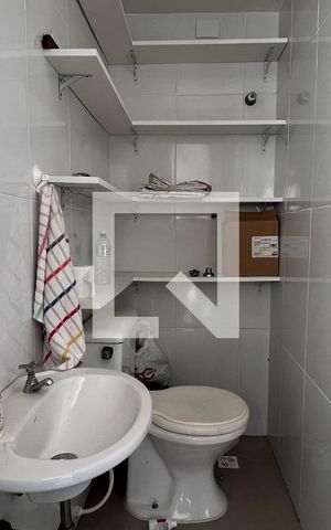 Apartamento à venda com 70m², 3 quartos e 1 vaga Apartamento à venda com 70m², 3 quartos e 1 vagaBanheiro de serviço