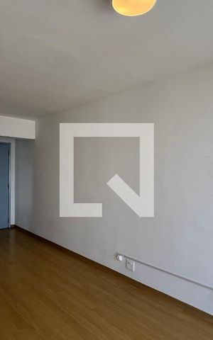 Apartamento à venda com 70m², 3 quartos e 1 vaga Apartamento à venda com 70m², 3 quartos e 1 vagaSala