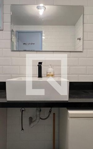 Apartamento à venda com 70m², 3 quartos e 1 vaga Apartamento à venda com 70m², 3 quartos e 1 vagaBanheiro