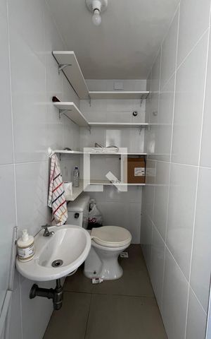 Apartamento à venda com 70m², 3 quartos e 1 vaga Apartamento à venda com 70m², 3 quartos e 1 vagaBanheiro de serviço
