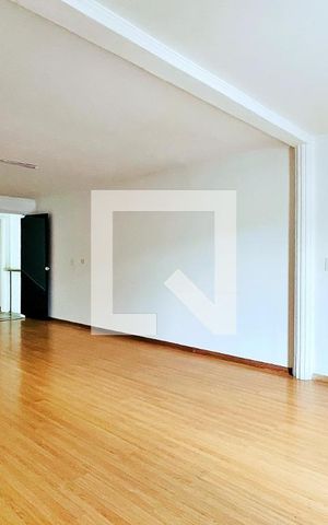 Casa à venda com 180m², 3 quartos e 2 vagasSuíte