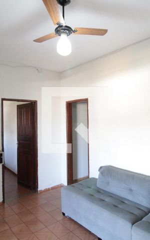 Casa à venda com 365m², 3 quartos e 2 vagasSala