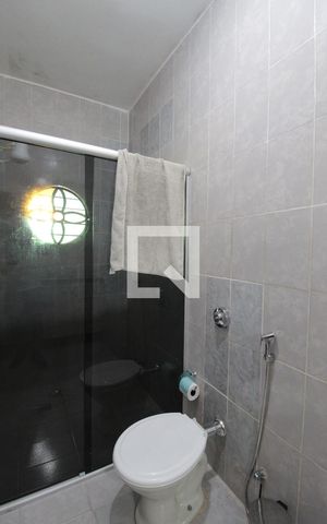 Casa à venda com 365m², 3 quartos e 2 vagasBanheiro da Suite