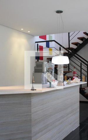 Casa para alugar com 438m², 3 quartos e 5 vagasSala