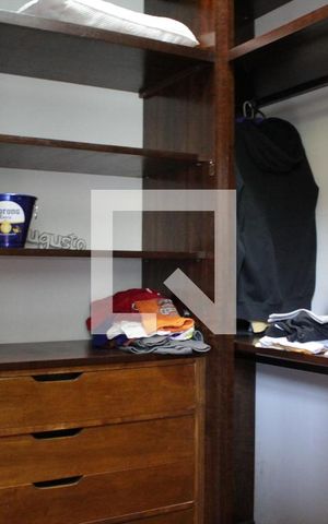 Casa para alugar com 438m², 3 quartos e 5 vagasCloset da suíte 2