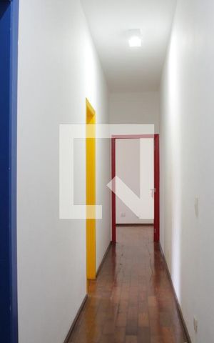 Casa para alugar com 438m², 3 quartos e 5 vagasCorredor