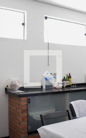 Casa para alugar com 438m², 3 quartos e 5 vagasCozinha