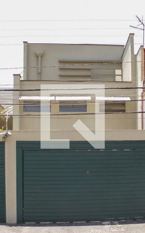 Casa para alugar com 438m², 3 quartos e 5 vagasFachada
