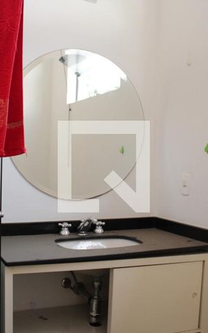 Casa para alugar com 438m², 3 quartos e 5 vagasBanheiro da Suíte 1