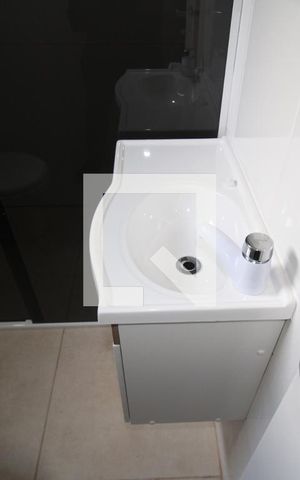 Casa à venda com 130m², 2 quartos e 2 vagasQuarto 2 - Banheiro