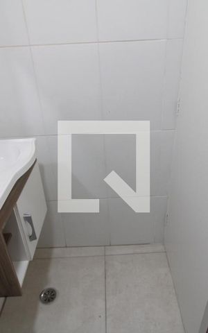 Casa à venda com 130m², 2 quartos e 2 vagasBanheiro 