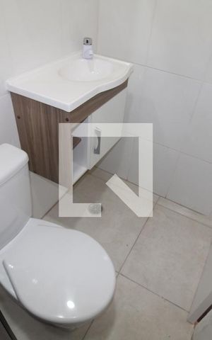 Casa à venda com 130m², 2 quartos e 2 vagasBanheiro 