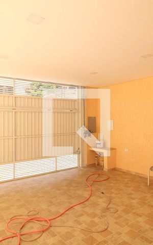 Casa à venda com 130m², 2 quartos e 2 vagasGaragem