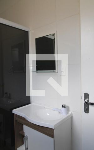 Casa à venda com 130m², 2 quartos e 2 vagasQuarto 2 - Banheiro