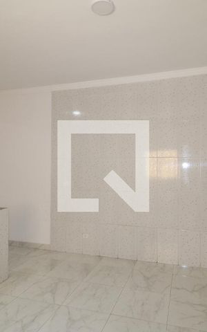 Casa à venda com 130m², 2 quartos e 2 vagasSala / Cozinha
