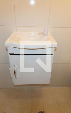 Casa à venda com 130m², 2 quartos e 2 vagasLavabo