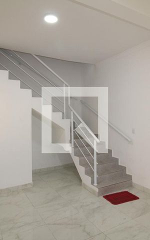 Casa à venda com 130m², 2 quartos e 2 vagasSala