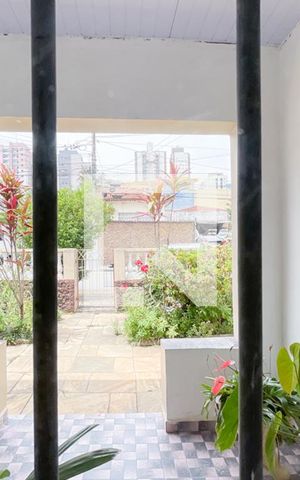 Casa à venda com 300m², 3 quartos e 4 vagas Casa à venda com 300m², 3 quartos e 4 vagasVista - Sala