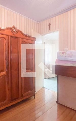 Casa à venda com 300m², 3 quartos e 4 vagas Casa à venda com 300m², 3 quartos e 4 vagasQuarto 2