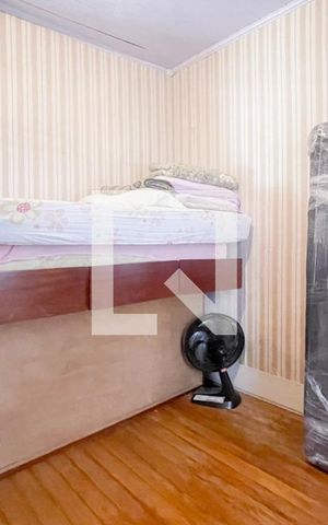 Casa à venda com 300m², 3 quartos e 4 vagas Casa à venda com 300m², 3 quartos e 4 vagasQuarto 2