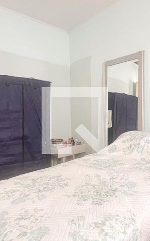 Casa à venda com 300m², 3 quartos e 4 vagas Casa à venda com 300m², 3 quartos e 4 vagasQuarto 1