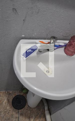 Casa à venda com 150m², 5 quartos e 2 vagasBanheiro 3