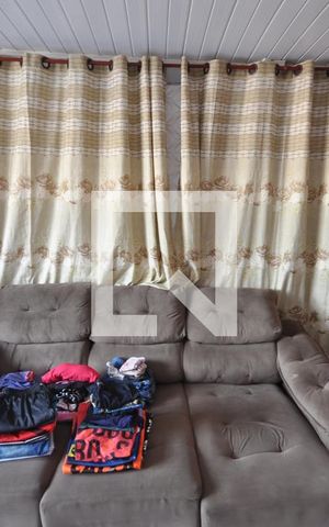 Casa à venda com 150m², 5 quartos e 2 vagasSala 02