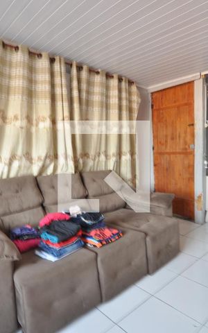 Casa à venda com 150m², 5 quartos e 2 vagasSala 02