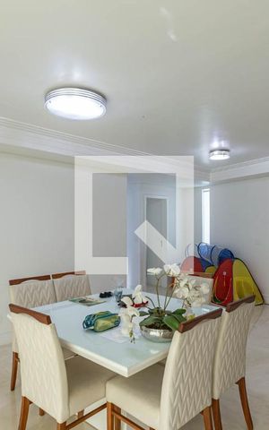 Casa para alugar com 400m², 3 quartos e 8 vagasSala