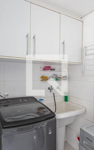 Casa para alugar com 400m², 3 quartos e 8 vagasCozinha
