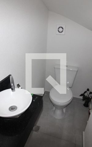 Casa à venda com 105m², 3 quartos e 2 vagasLavabo