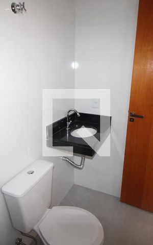 Casa à venda com 105m², 3 quartos e 2 vagasQuarto 3 - Banheiro