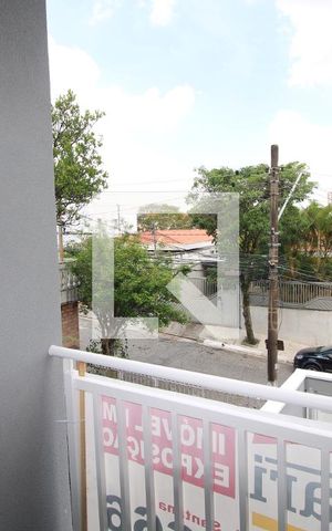 Casa à venda com 105m², 3 quartos e 2 vagasQuarto 3 - Varanda