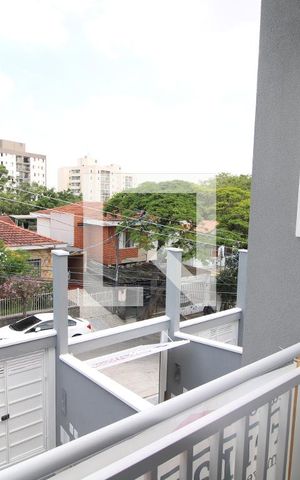 Casa à venda com 105m², 3 quartos e 2 vagasQuarto 3 - Varanda