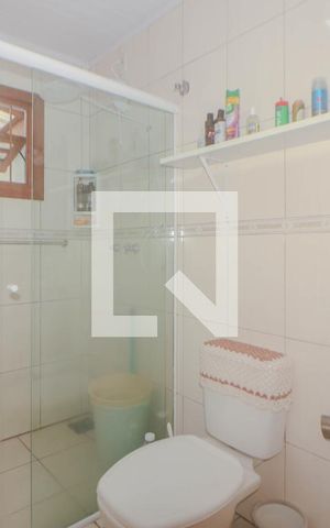 Casa à venda com 490m², 4 quartos e 2 vagas Casa à venda com 490m², 4 quartos e 2 vagasBanheiro 2