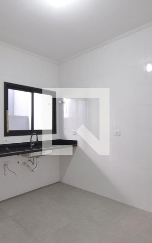 Casa à venda com 119m², 3 quartos e 2 vagasCozinha