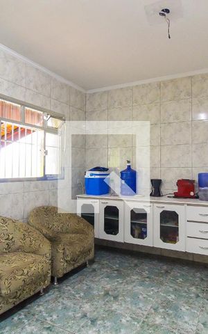 Casa à venda com 180m², 3 quartos e 5 vagas Casa à venda com 180m², 3 quartos e 5 vagasCozinha