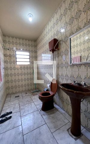 Casa à venda com 156m², 3 quartos e 2 vagasBanheiro Social