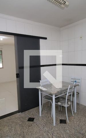 Apartamento à venda com 70m², 2 quartos e sem vagaCozinha