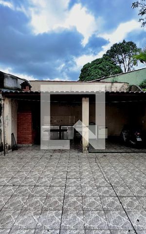 Casa à venda com 189m², 3 quartos e 4 vagas Casa à venda com 189m², 3 quartos e 4 vagasÁrea Externa