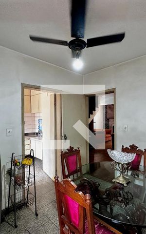 Casa à venda com 189m², 3 quartos e 4 vagas Casa à venda com 189m², 3 quartos e 4 vagasSala
