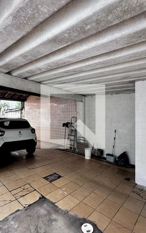Casa à venda com 189m², 3 quartos e 4 vagas Casa à venda com 189m², 3 quartos e 4 vagasGaragem