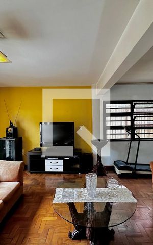 Casa à venda com 189m², 3 quartos e 4 vagas Casa à venda com 189m², 3 quartos e 4 vagasSala