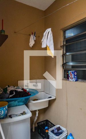 Casa à venda com 230m², 4 quartos e 2 vagas Casa à venda com 230m², 4 quartos e 2 vagasÁrea de Serviço