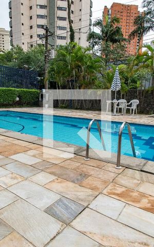 Apartamento à venda com 105m², 3 quartos e 2 vagas Apartamento à venda com 105m², 3 quartos e 2 vagasÁrea comum - Piscina