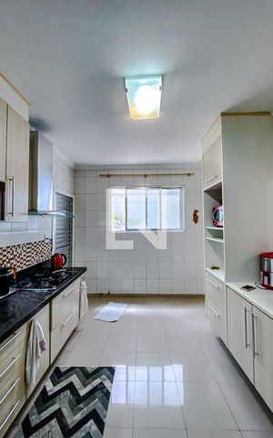Apartamento à venda com 180m², 2 quartos e 1 vagaCozinha