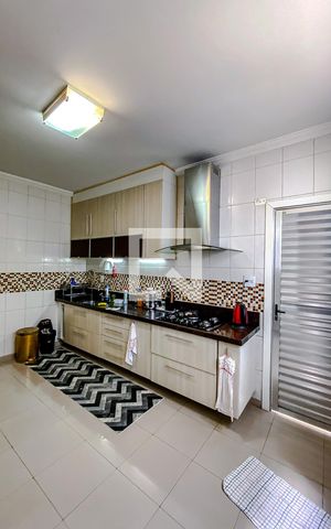 Apartamento à venda com 180m², 2 quartos e 1 vagaCozinha