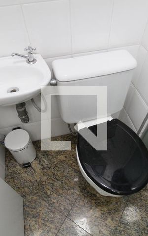 Apartamento para alugar com 286m², 3 quartos e 3 vagasBanheiro de serviço