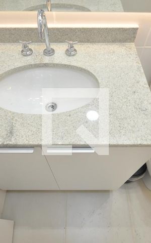 Apartamento à venda com 28m², 1 quarto e sem vagaBanheiro